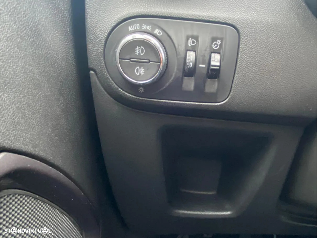 Opel Crossland X 1.5 CDTi Innovation - 38