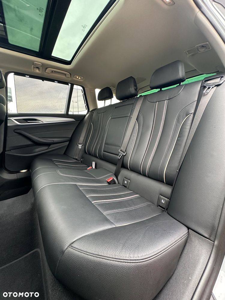 BMW Seria 5 520d MHEV Sport Line sport - 9