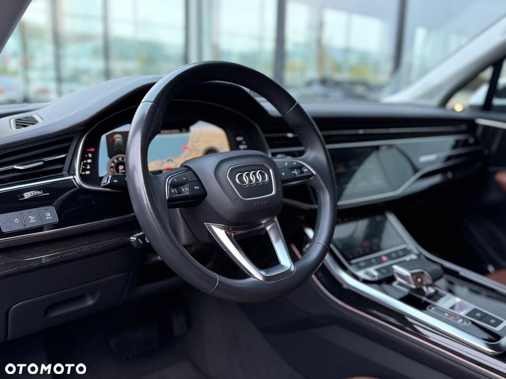 Audi Q7 - 9