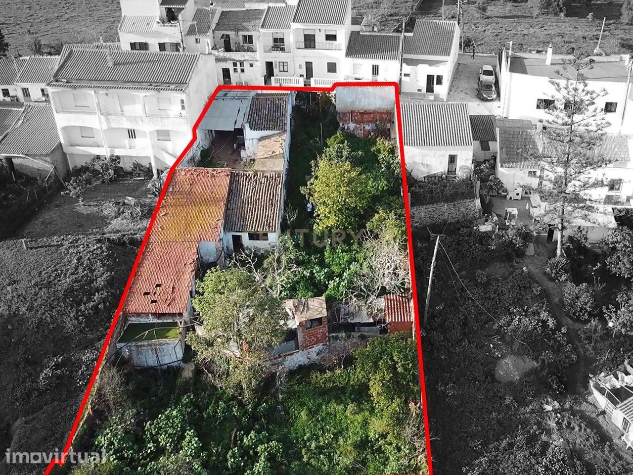 Dois Terrenos com Vista Panorâmica para o Castelo de Silves e Potencia - Grande imagem: 2/18