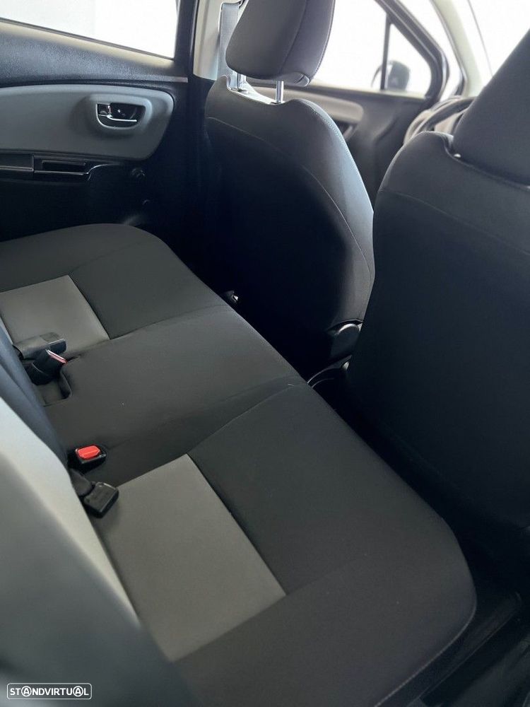 Toyota Yaris 1.5 HSD Comfort+P.Style - 15