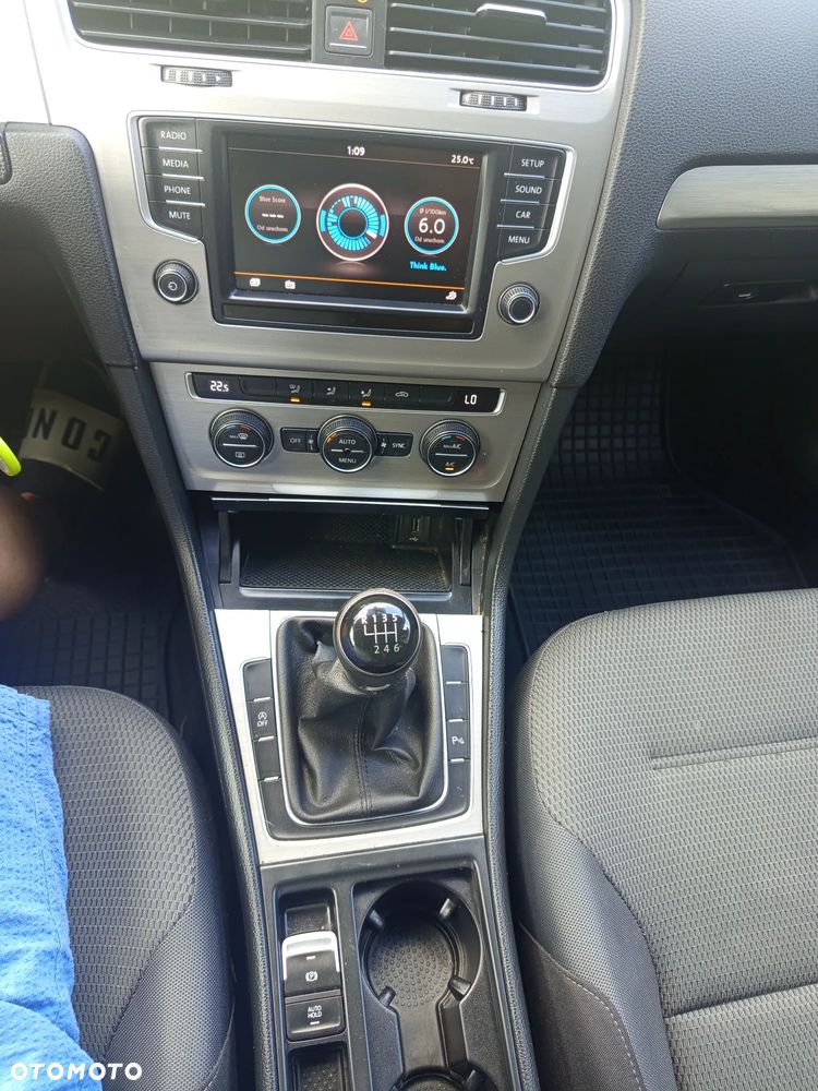 Volkswagen Golf - 18