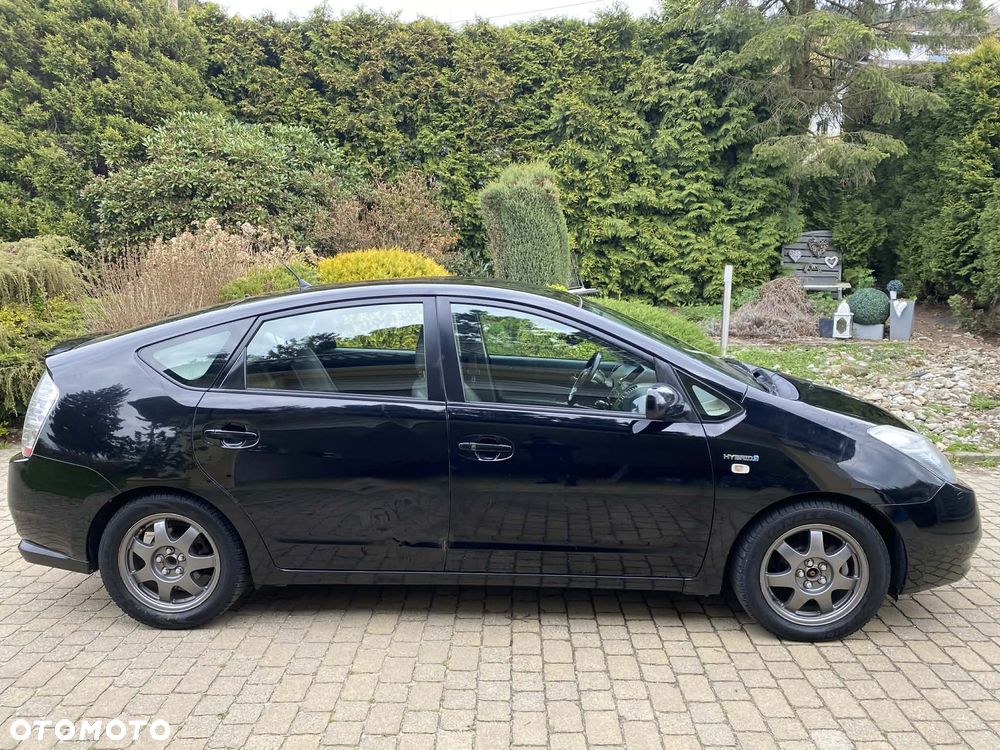 Toyota Prius 1.5 VVT-i Sol - 4