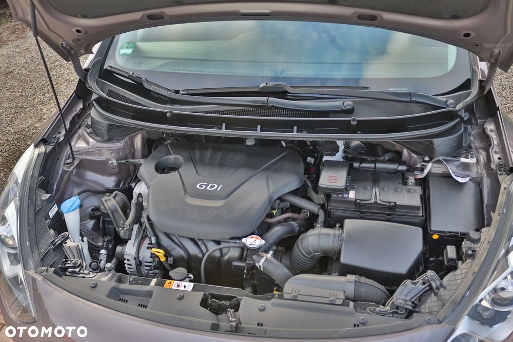 Hyundai i30 blue Kombi 1.6 GDi YES Gold - 16