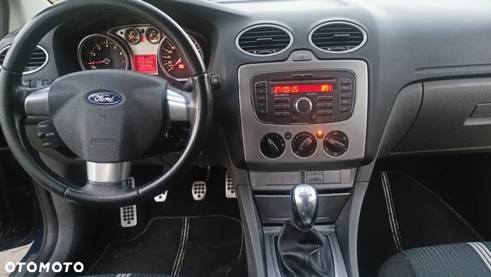 Ford Focus 1.6 Trend + - 19