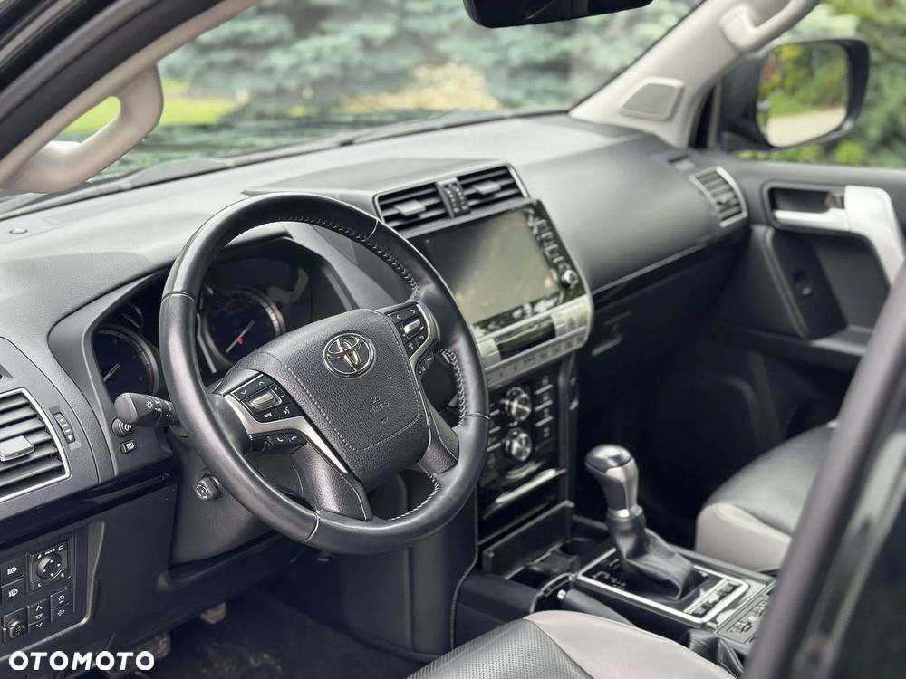 Toyota Land Cruiser LC 2.8 D-4D Executive - 21