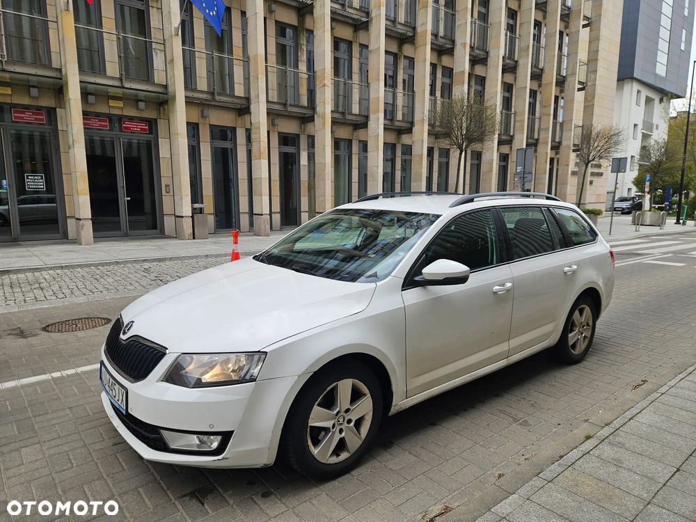 Skoda Octavia 1.6 TDI Edition DSG - 9
