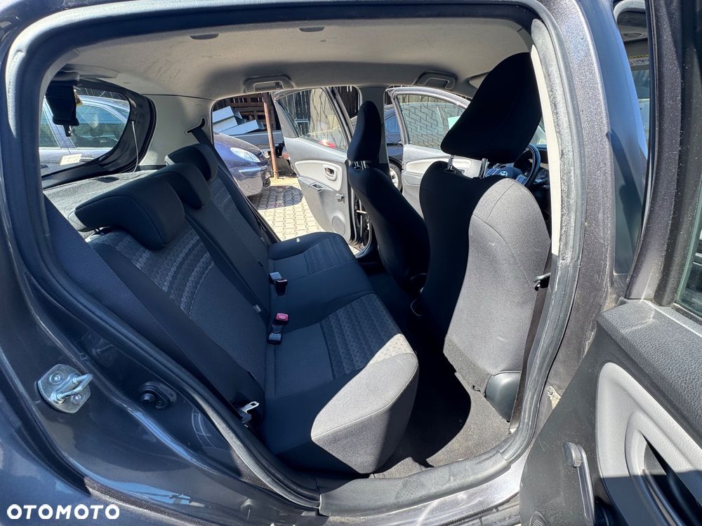 Toyota Yaris - 8