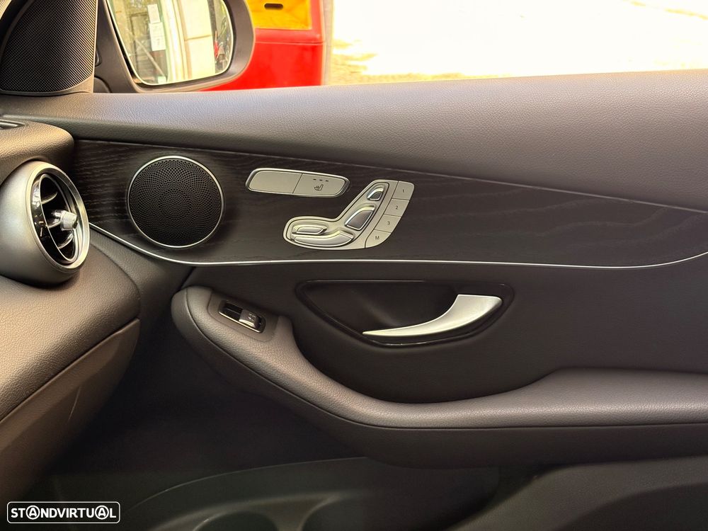 Mercedes-Benz GLC 300 de 4Matic 9G-TRONIC Exclusive - 37