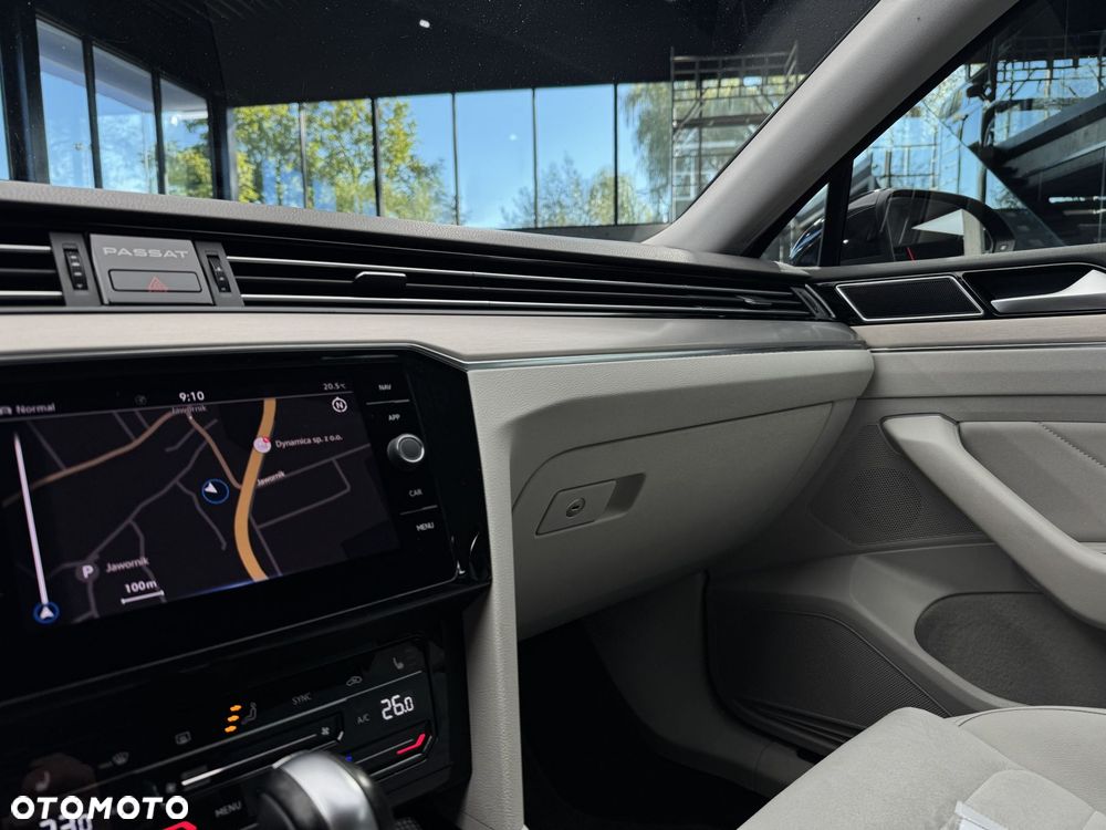 Volkswagen Passat 2.0 TSI Elegance DSG - 28