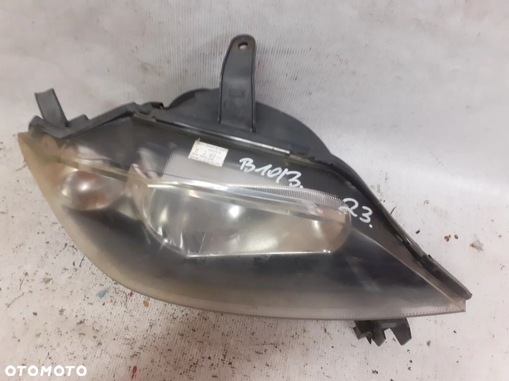 .  PRZOD PRZEDNIA LAMPA PRAWA MAZDA 2 DY - 2
