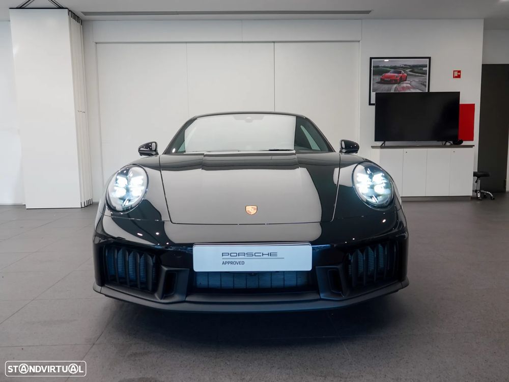 Porsche 911 (992) Carrera 4 GTS - 12