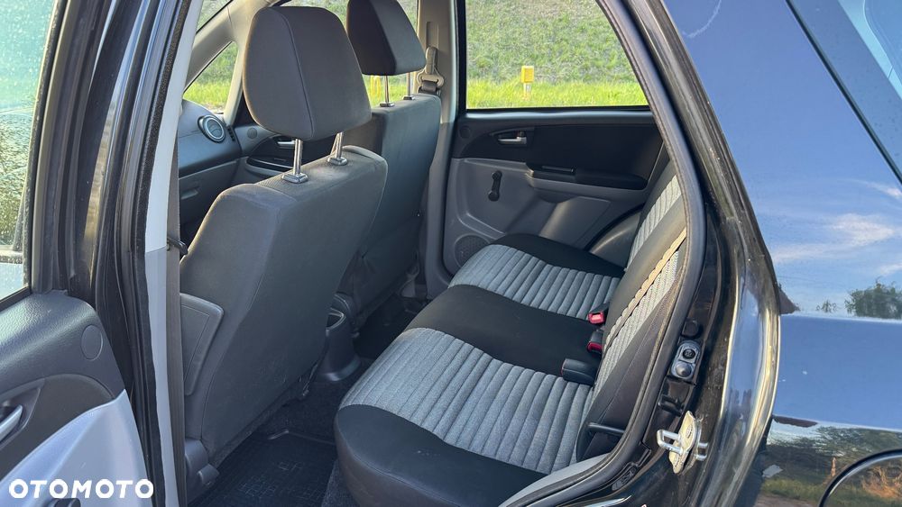 Suzuki SX4 2.0 DDiS Comfort 4WD - 14