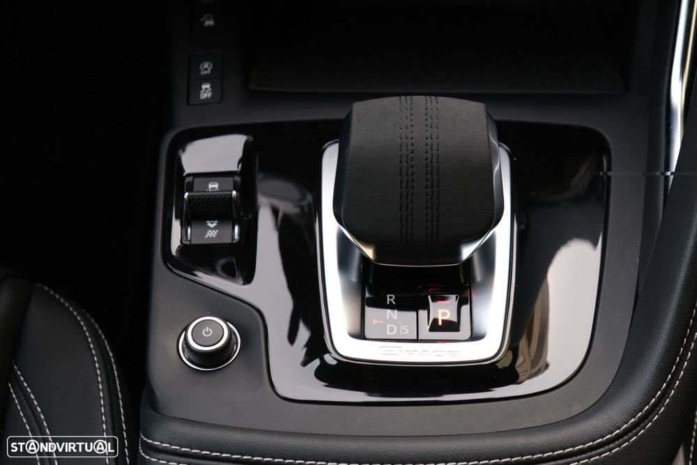 Jaguar E-Pace 1.5 P300e R-Dynamic S AWD Aut. - 19