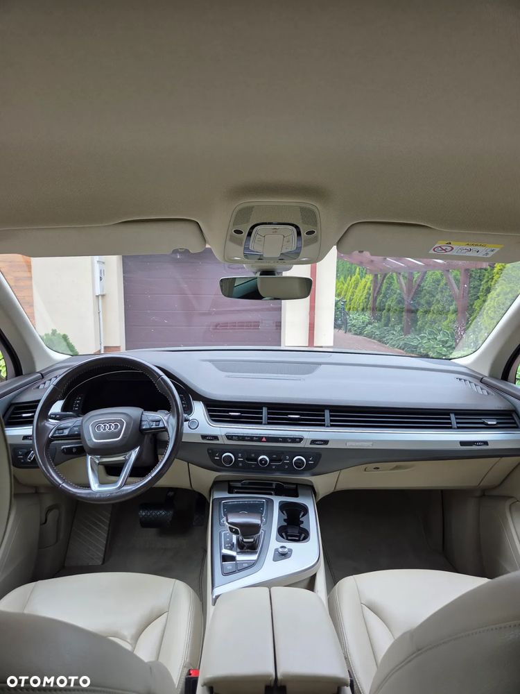 Audi Q7 - 10
