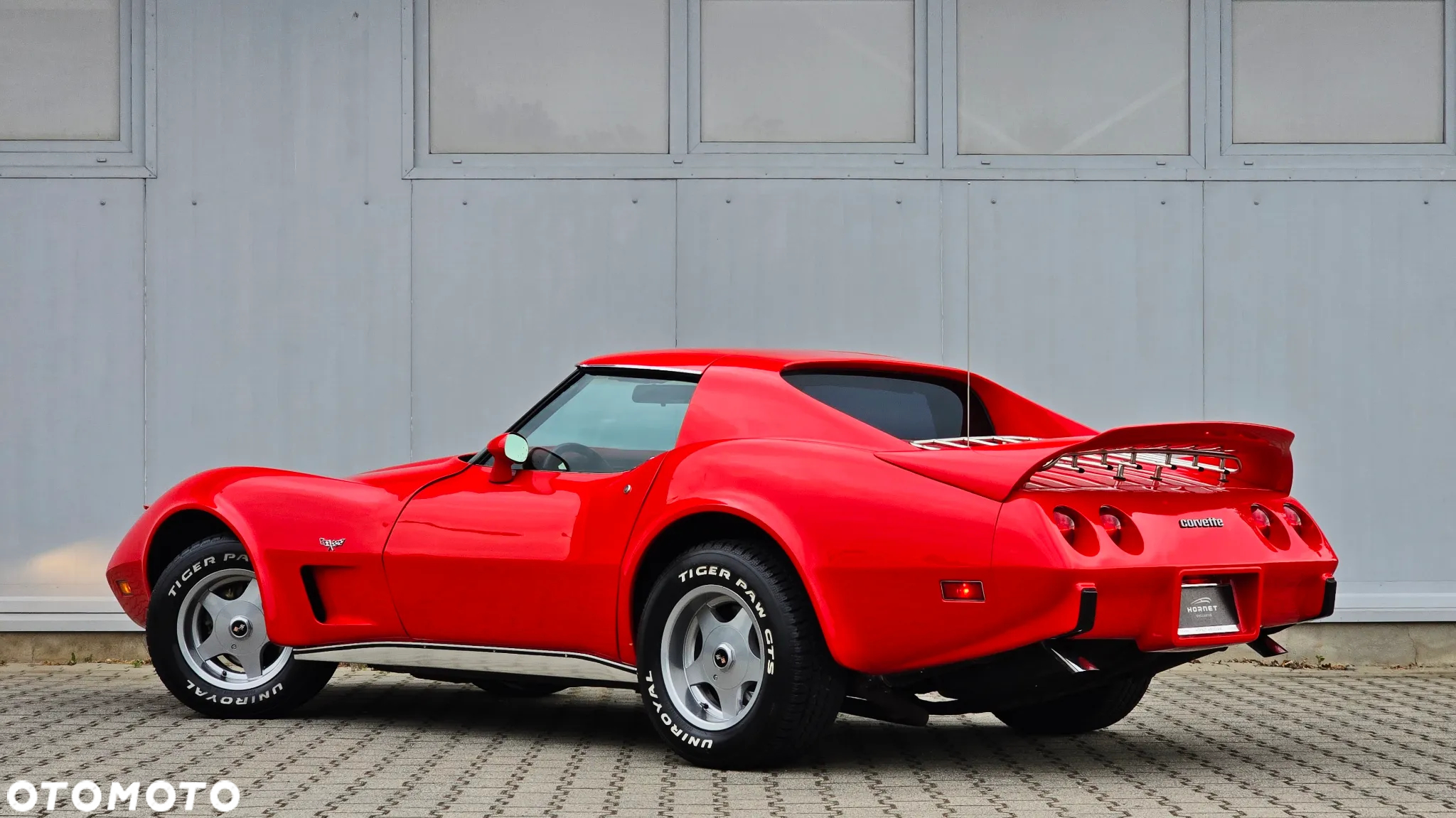 Chevrolet Corvette - 9