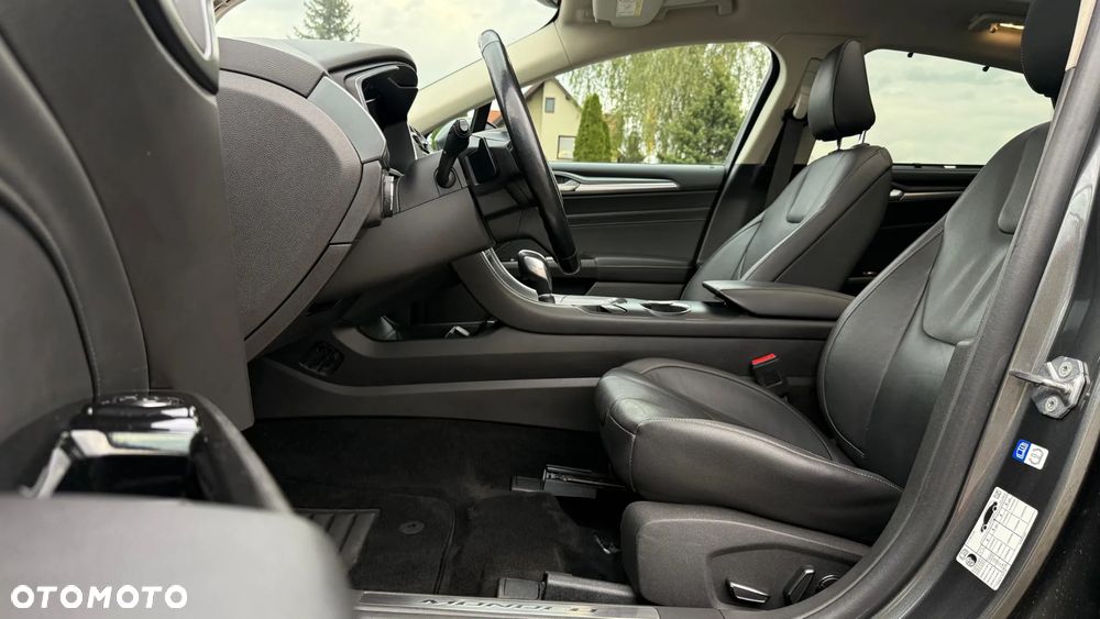Ford Mondeo 2.0 TDCi Titanium PowerShift - 17