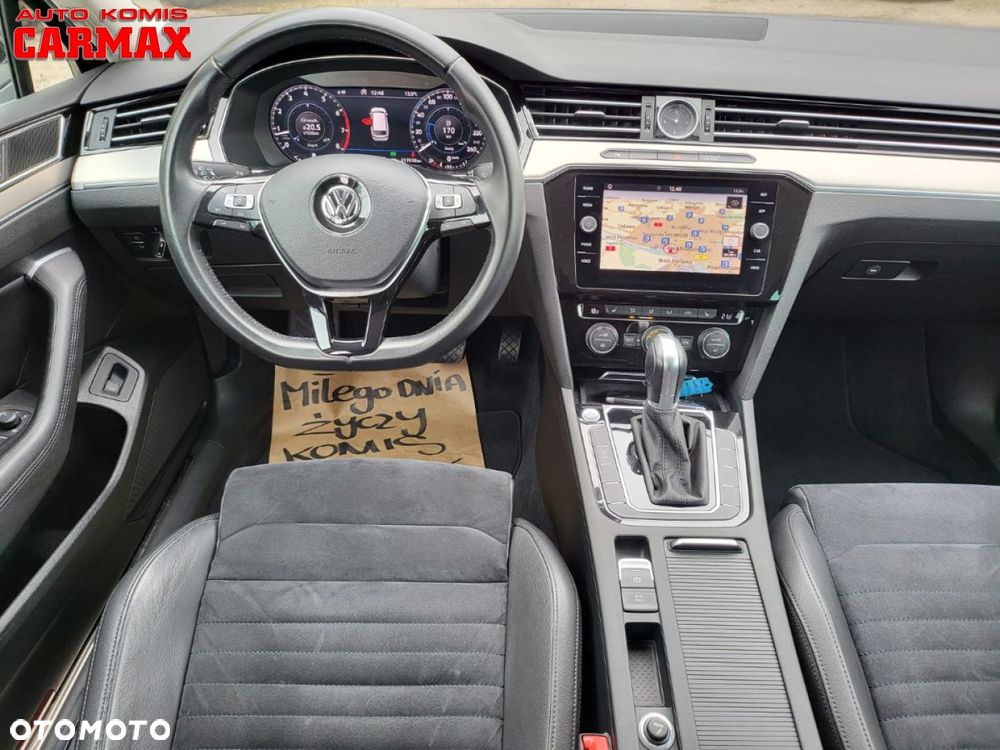 Volkswagen Passat - 30