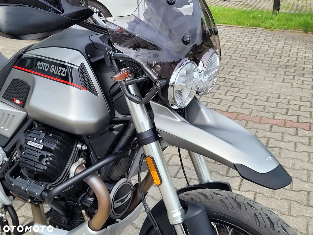 Moto Guzzi V85 - 8