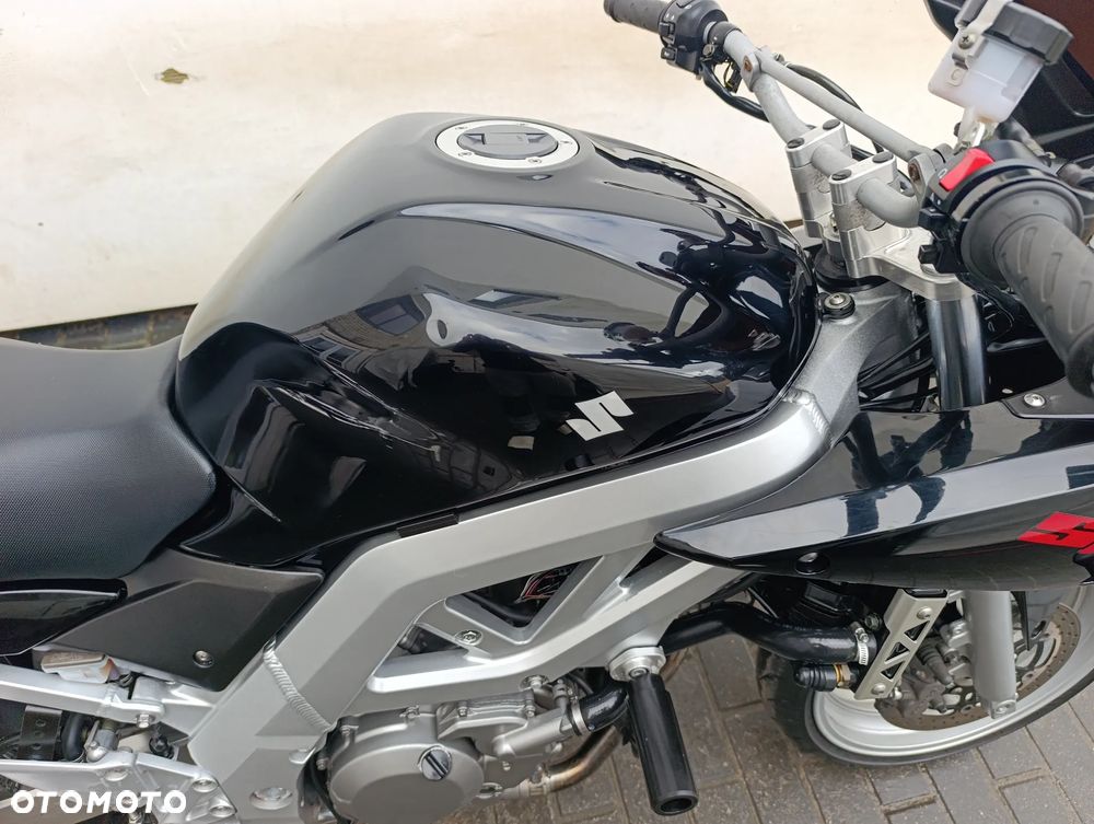 Suzuki SV - 27