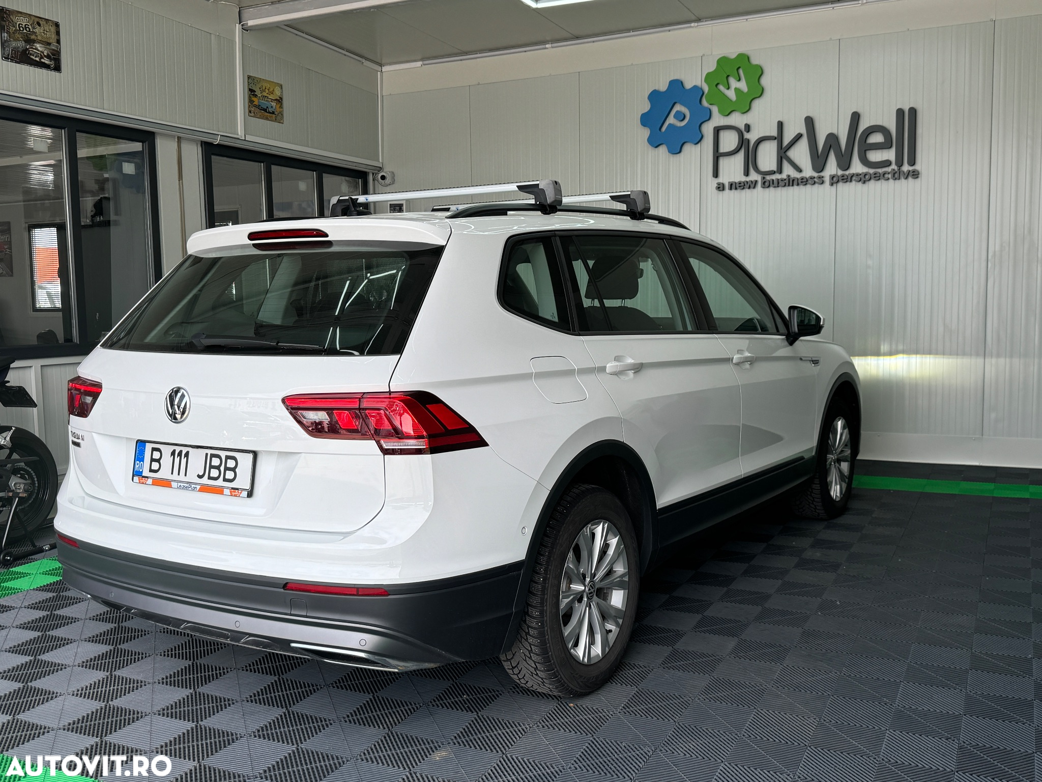 Volkswagen Tiguan Allspace 2.0 TDI Life - 4