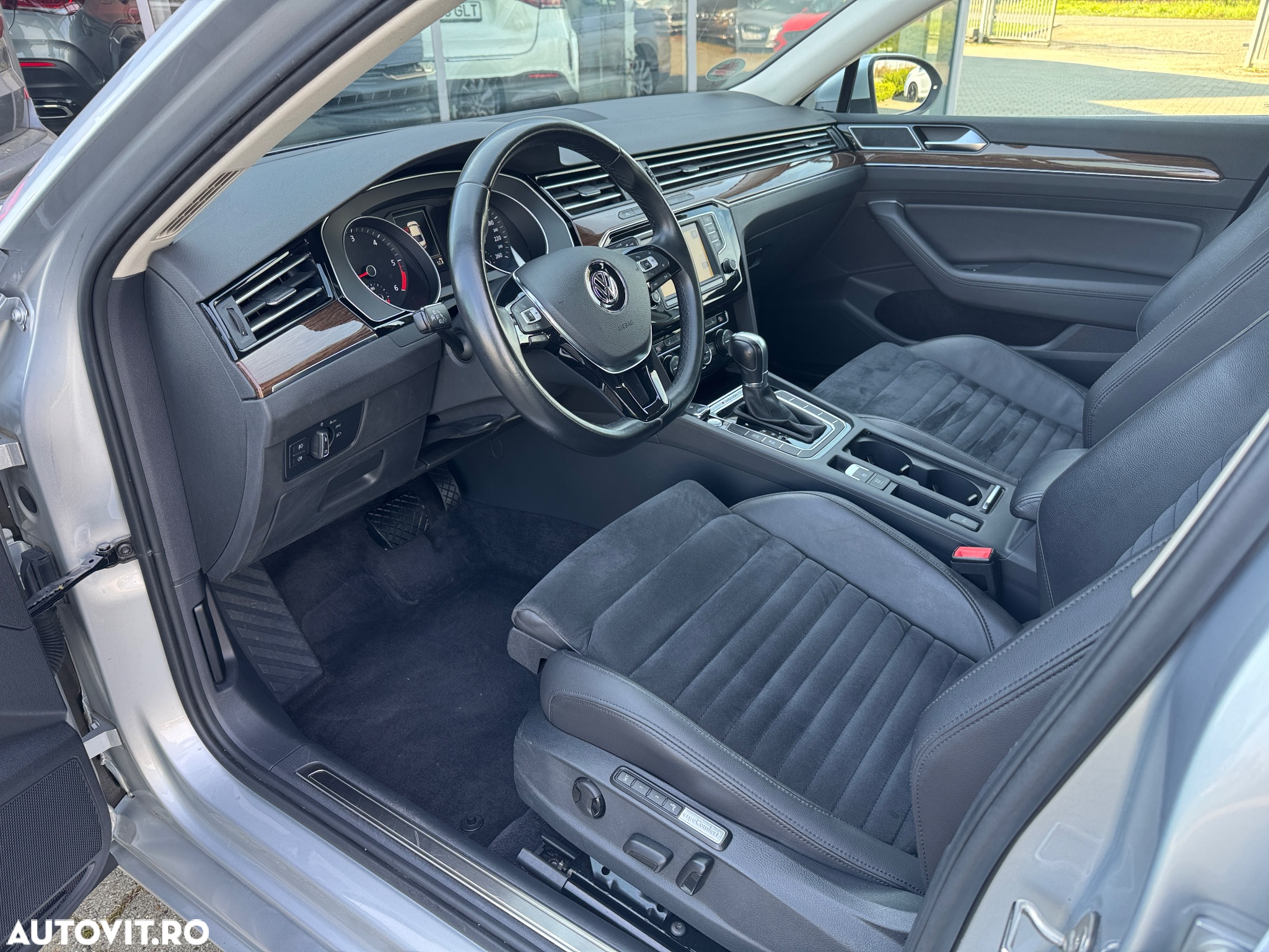 Volkswagen Passat 2.0 TDI DSG 4Motion Highline - 20