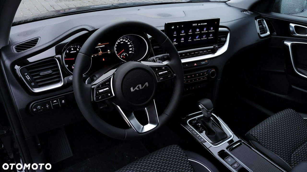 Kia Ceed - 11