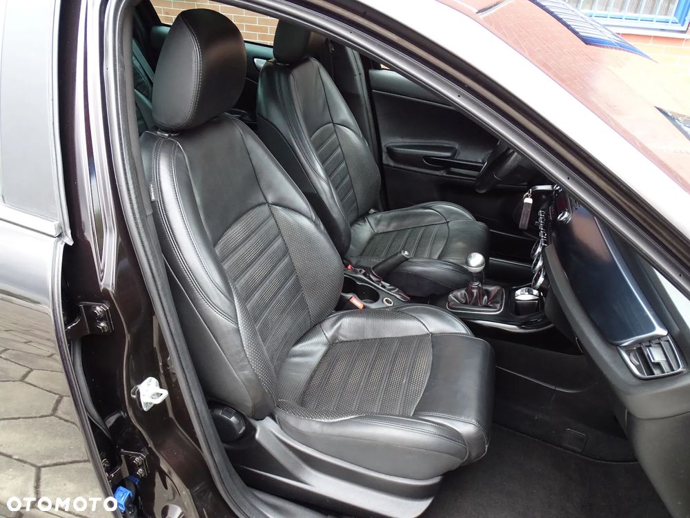 Alfa Romeo Giulietta 1750 TBi Quadrifoglio Verde - 21