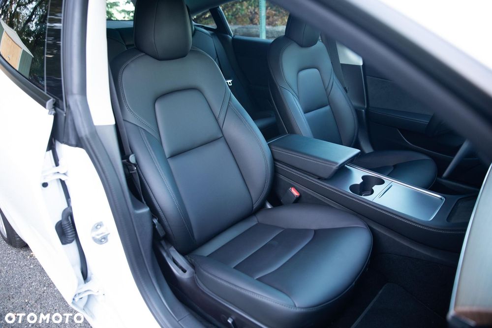 Tesla Model 3 Long Range AWD Premium - 18