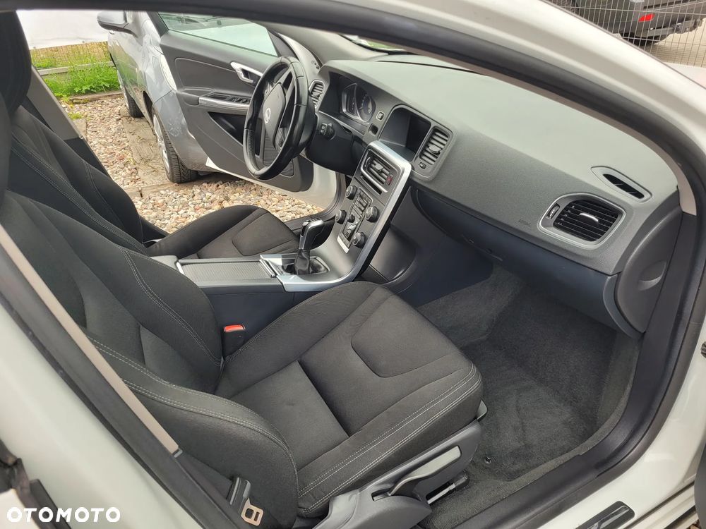 Volvo V60 D3 Linje Business - 12