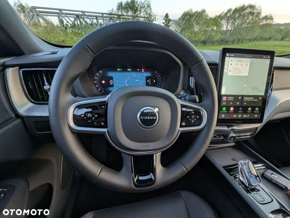 Volvo XC 60 B5 B AWD Plus Dark - 10