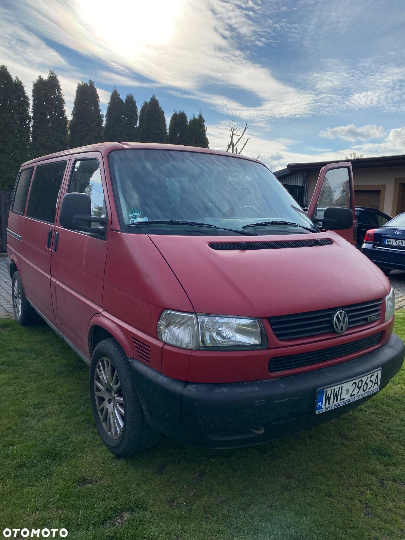 Volkswagen Caravel - 1
