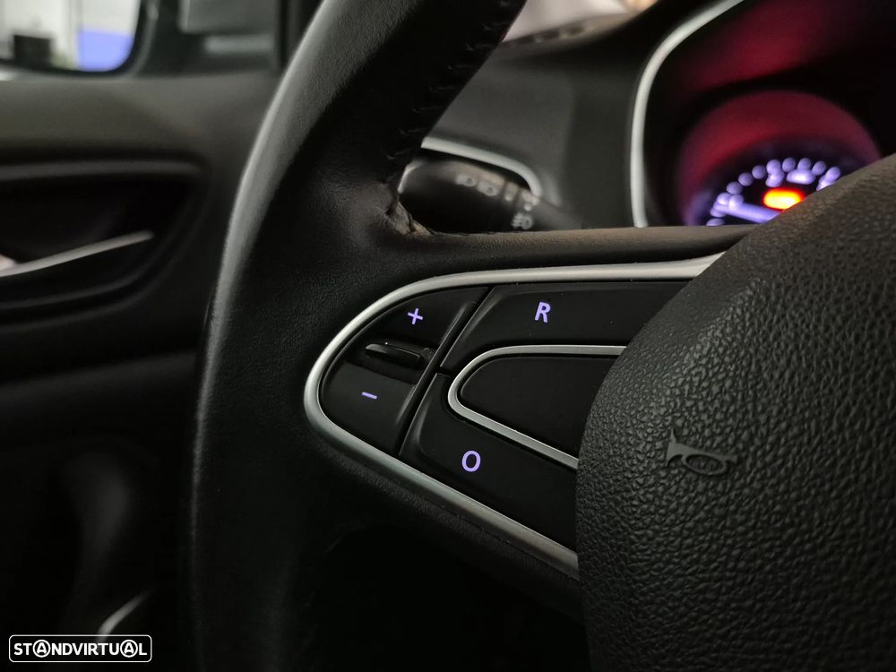 Renault Mégane 1.5 dCi Zen - 24