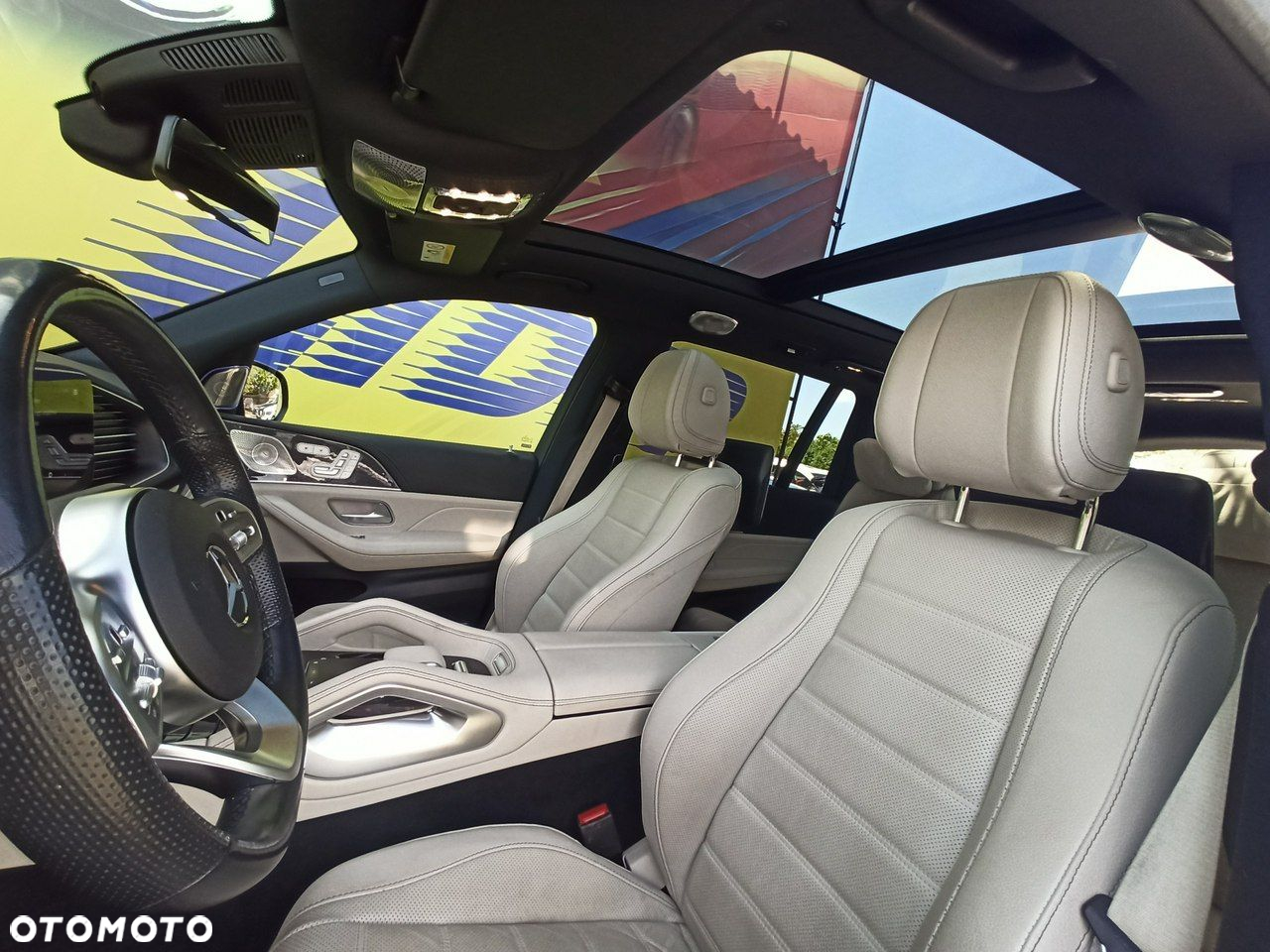 Mercedes-Benz GLS - 11