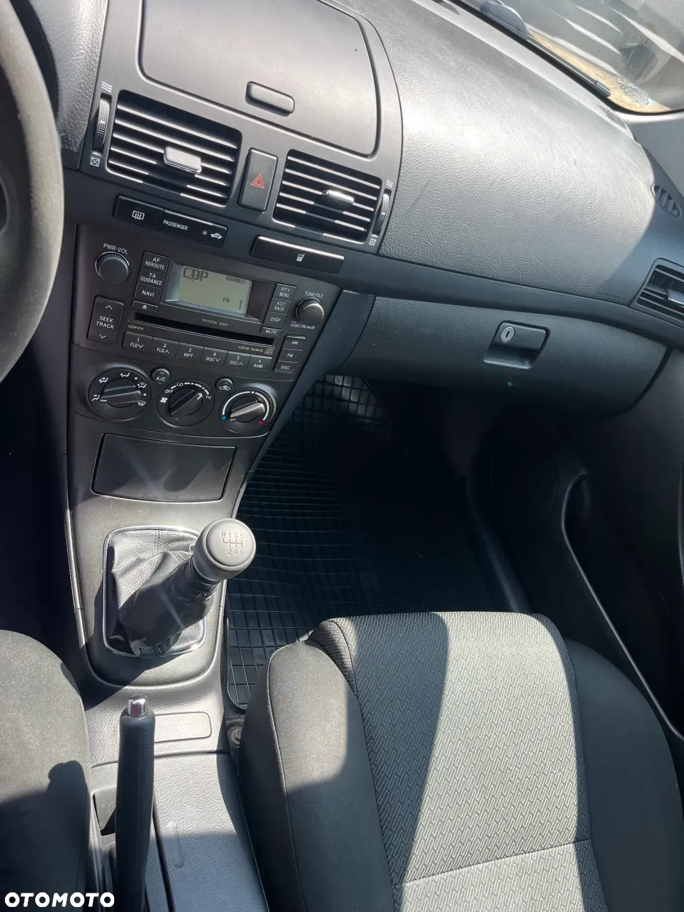 Toyota Avensis 2.0 D-4D Combi - 9