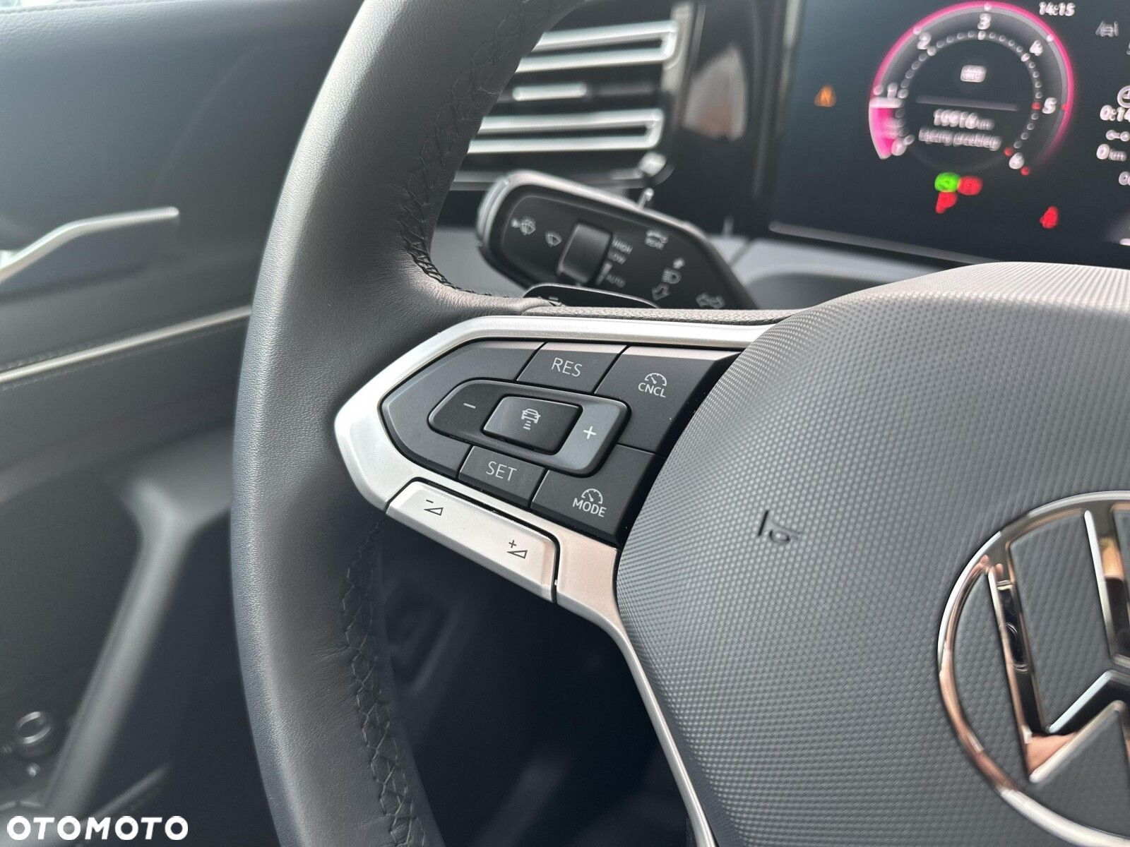 Volkswagen Tiguan 2.0 TDI Elegance DSG - 14