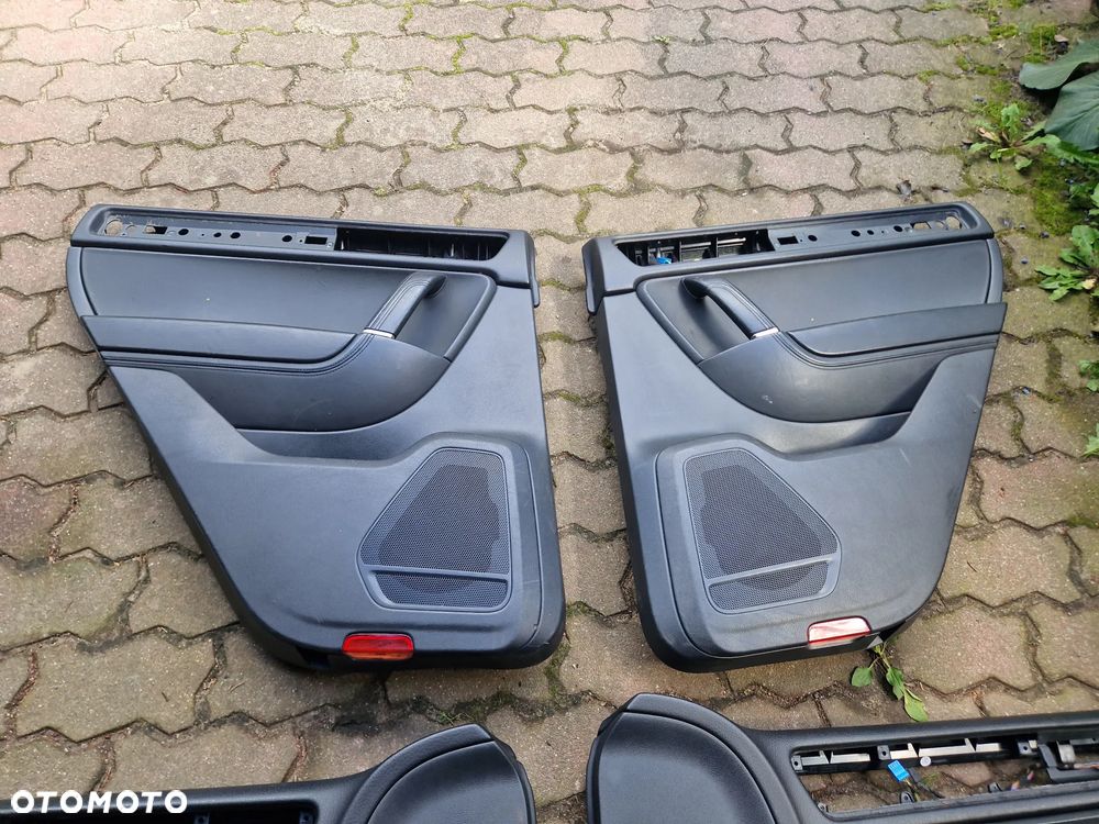 Volkswagen Touareg II Zestaw Audio 7P6035466 Komplet - 7