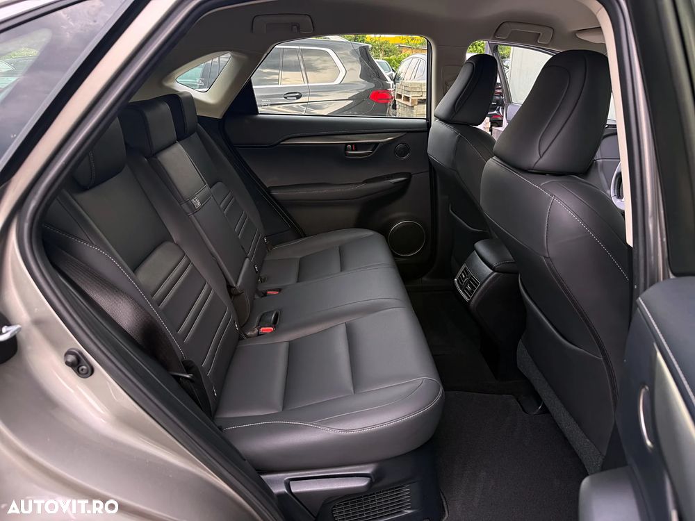 Lexus Seria NX 300h AWD Luxury - 16