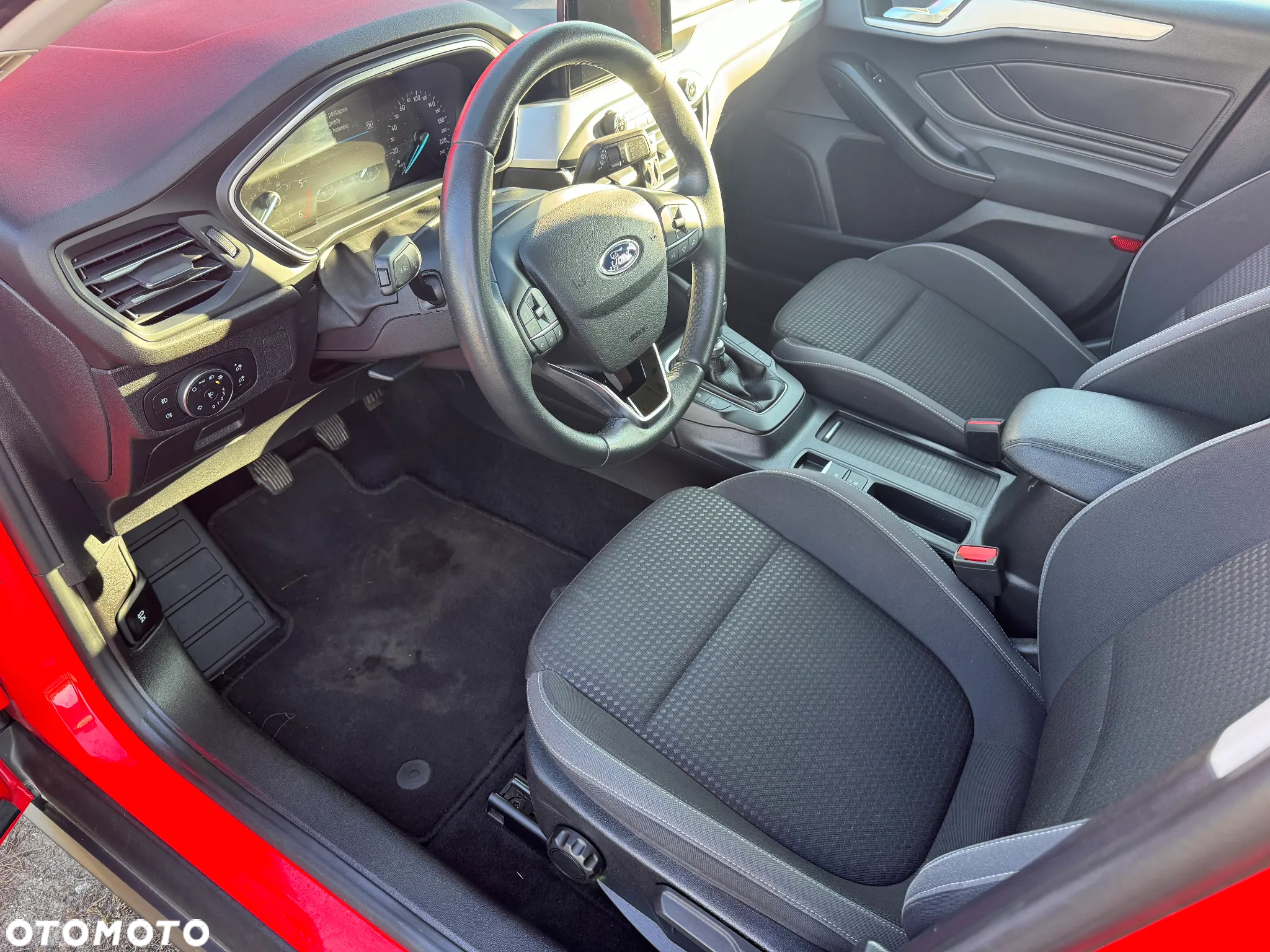 Ford Focus Turnier 1.5 EcoBlue Start-Stopp-System COOL&CONNECT - 12