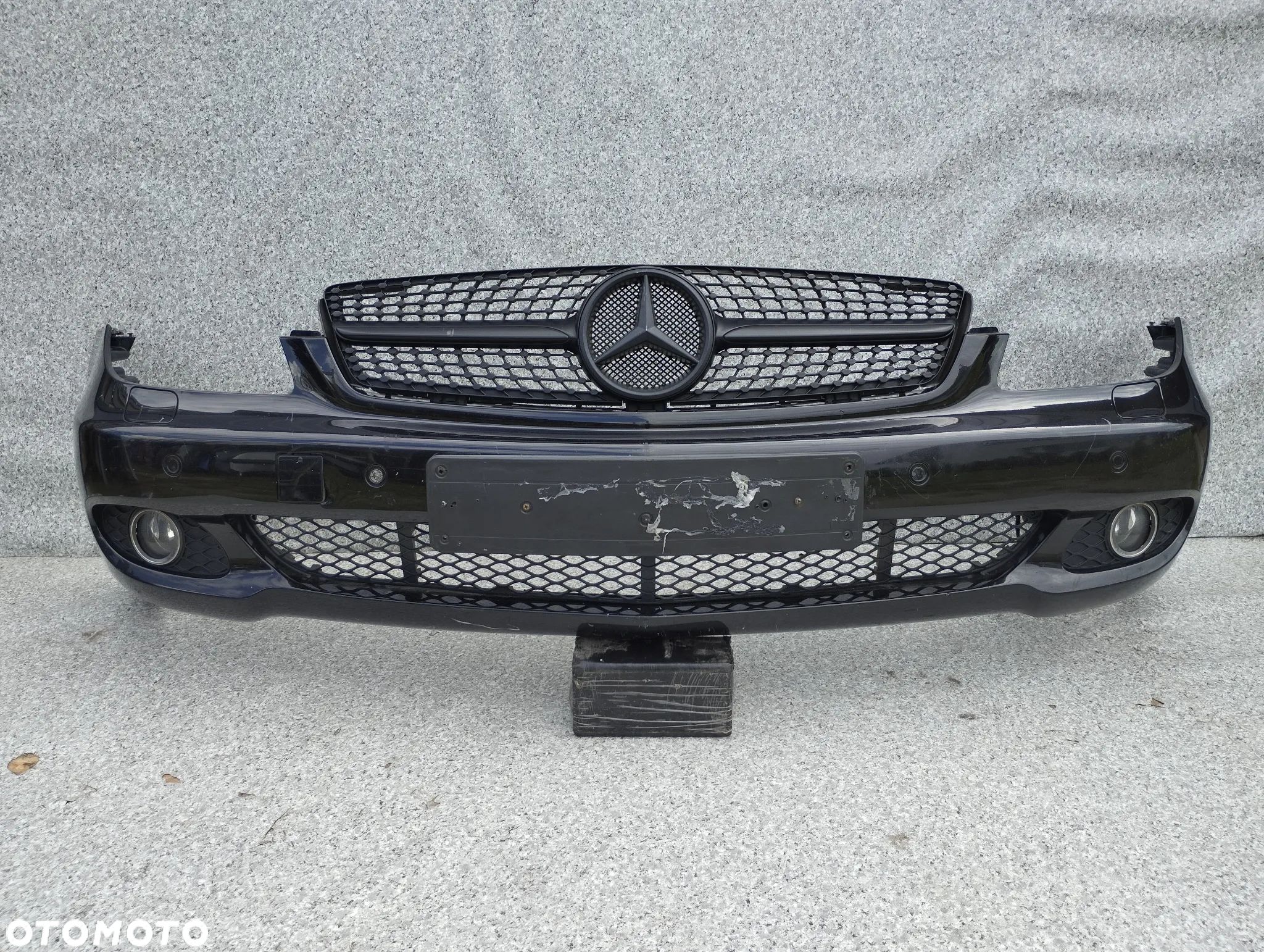 Mercedes CLS 219 W219 04-08r zderzak przód przedni Grill - 1