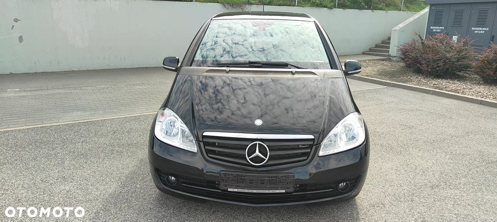 Mercedes-Benz Klasa A 160 BlueEFFICIENCY Elegance - 2
