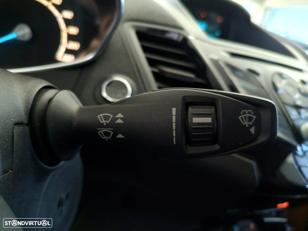 Ford Fiesta 1.0 Ti-VCT Titanium - 19