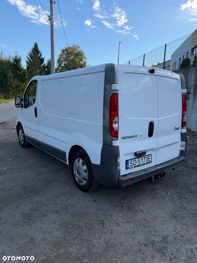 Renault Trafic 2010 photo 4