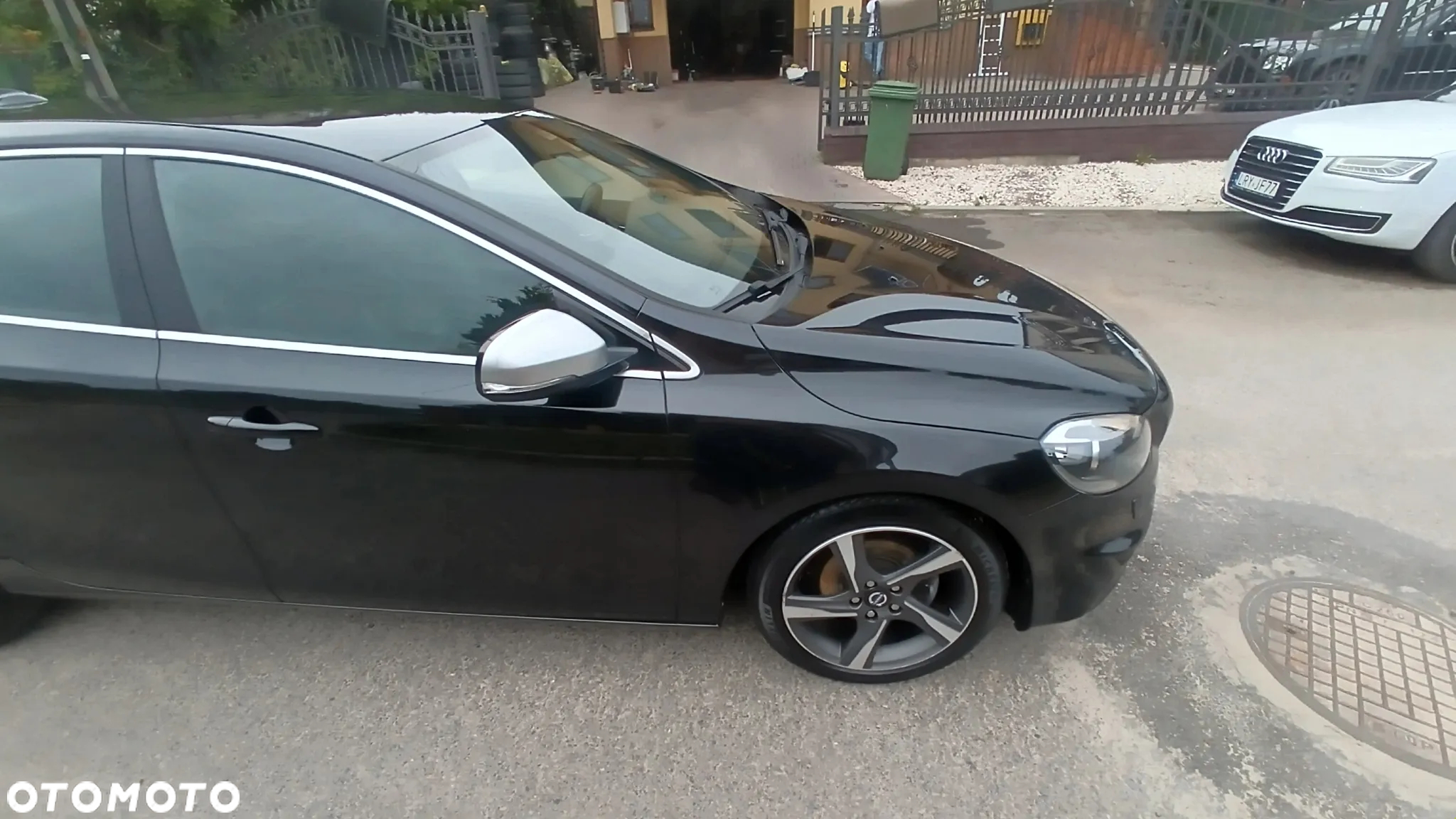 Volvo V40 D2 R-Design - 29