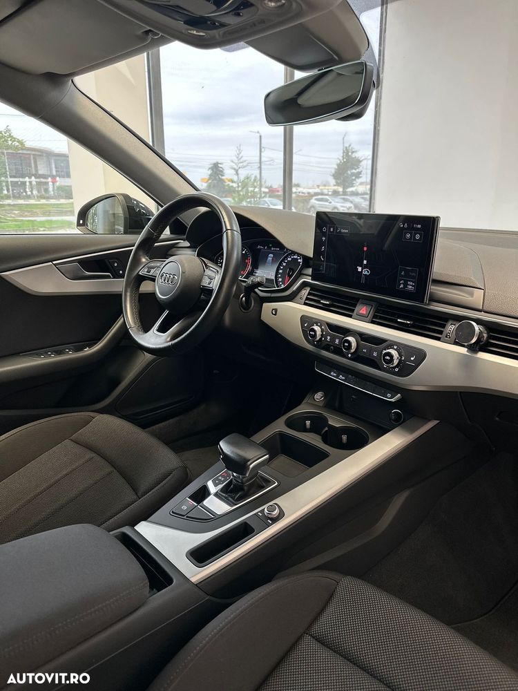 Audi A4 Avant 30 TDI S tronic - 12