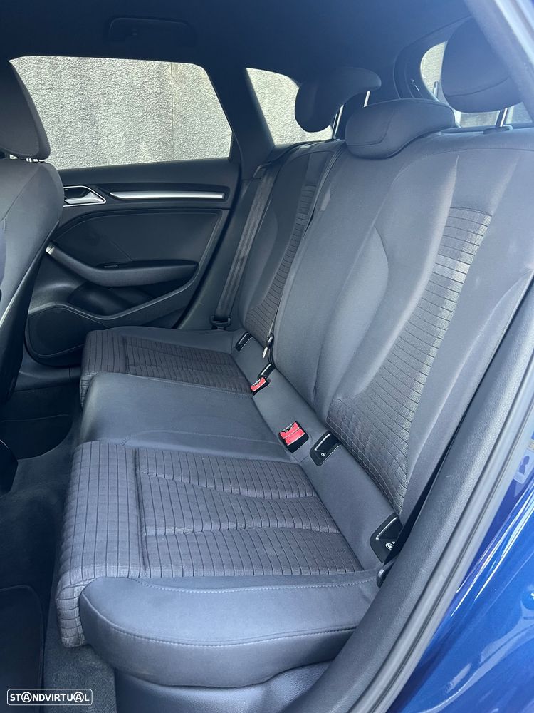 Audi A3 Sportback 1.6 TDI DPF S line Sport Pack - 11