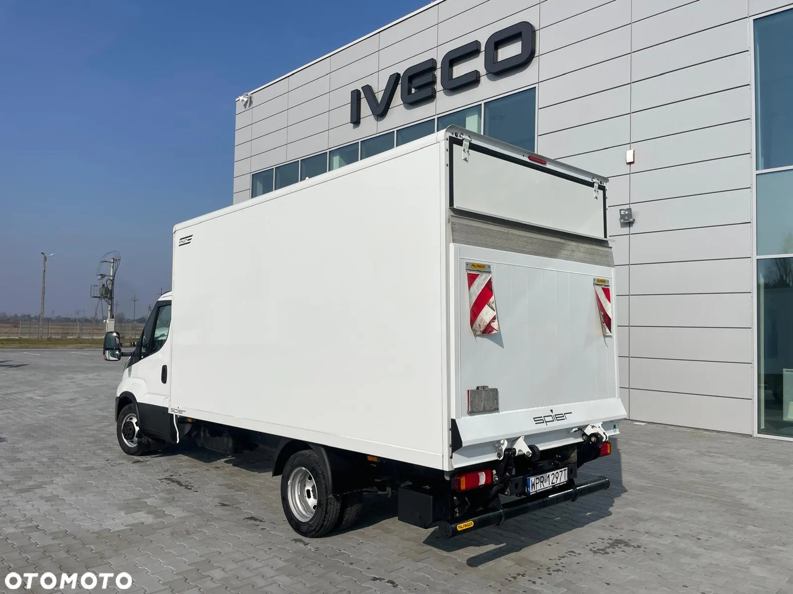 Iveco Kontener 8EP Winda 750kg Bliźniaki - 6