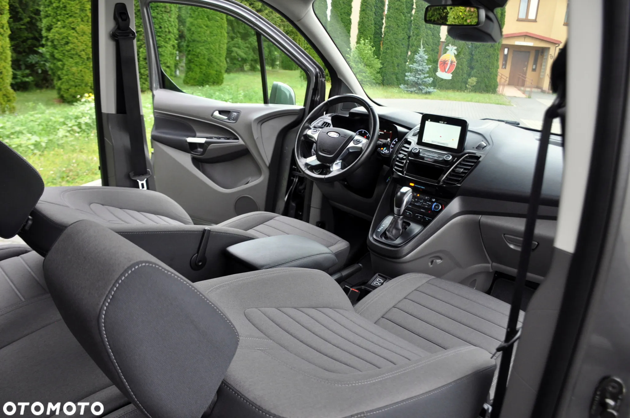 Ford Tourneo Connect 1.5 TDCi Start-Stop Titanium - 24