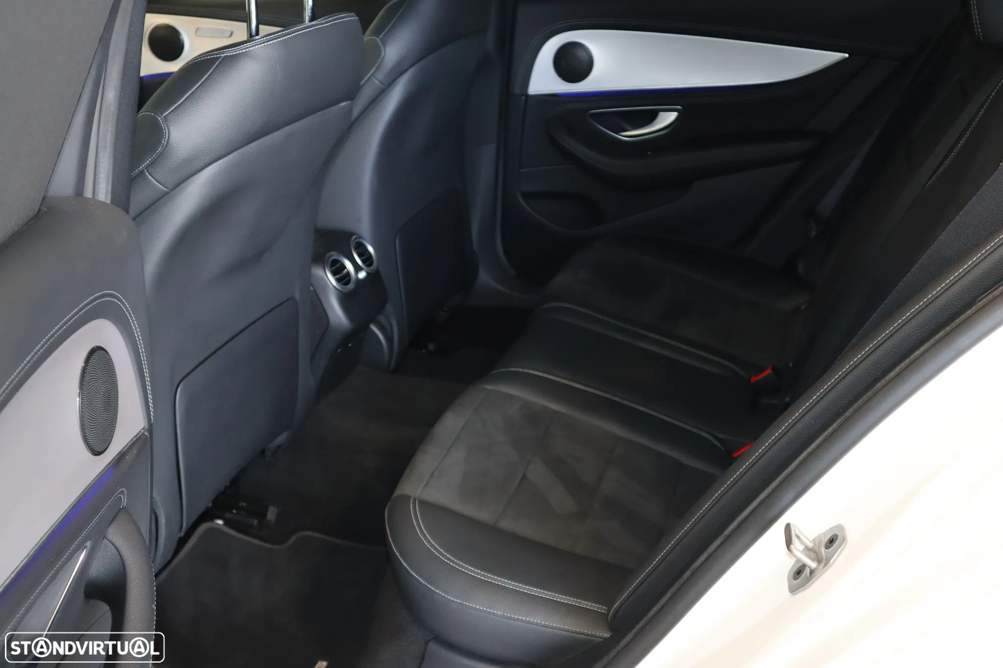 Mercedes-Benz E 300 de AMG Line - 8