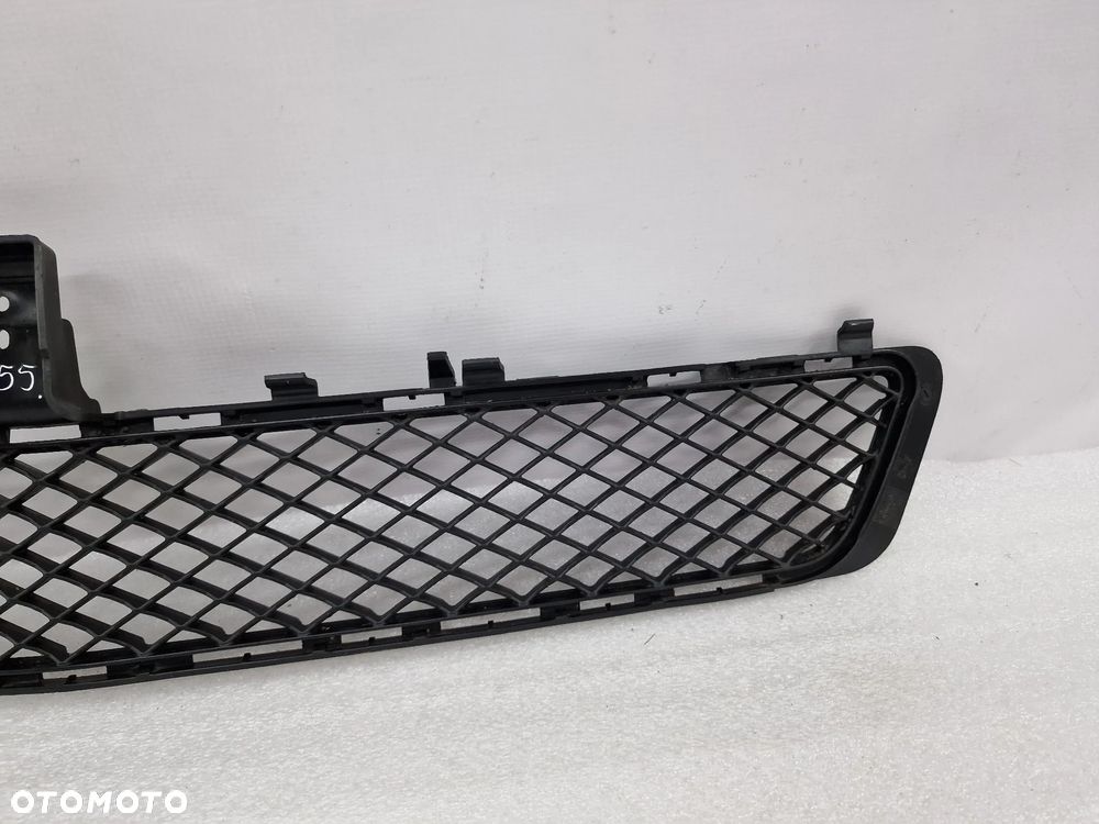 MERCEDES E-KLASSA W212 09- KRATKA ŚRODKOWA ZDERZAKA PRZEDNIEGO PRZÓD , NR A2128850023 / A2128850523 , NR AUKCJI KR355 - 5